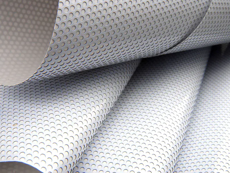 Perforované vinylové samolepicí role One Way Vision 140 g/m²